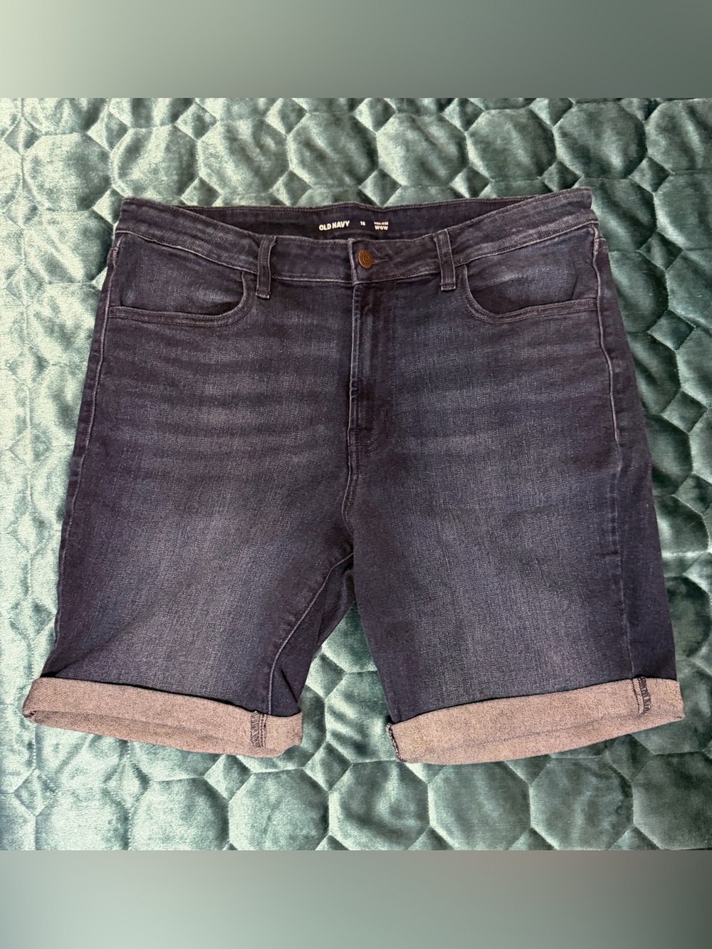 Old Navy High-Waisted Wow Jean
Shorts